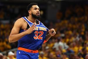 迈克-布朗：很高兴唐斯和米罗都在队里 能同时拥有他们很有趣