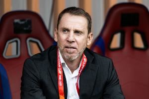 津媒：不出意外国足对阵日本将派出5后卫，久帅曾在亚运队尝试