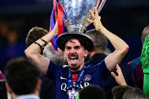 🚨马卡：皇马明夏有意签下维蒂尼亚，届时球员9000万欧可离队