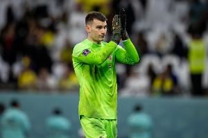 卫报：诺丁汉森林商谈引进利瓦科维奇，若价格合适费内巴切愿放人