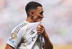 马卡：皇马坚信签下阿诺德具有重要意义，球员会逐渐融入球队体系