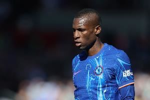 跟队记者：尤文图斯已询价切尔西前锋杰克逊，但交易并不容易