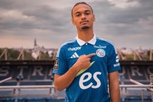 记者：斯特拉斯堡前锋塞库-马拉即将租借加盟欧塞尔