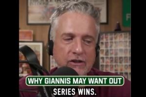 比尔-西蒙斯：字母哥才赢8次系列赛  在雄鹿都算不上是追逐总冠军