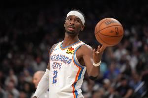 手感很一般？亚历山大打满首节 8中2&三分3中0拿到5分3板3助